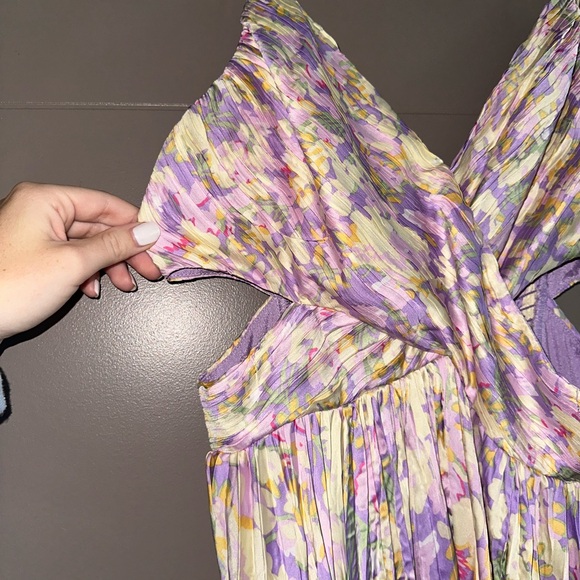 ASTR The Label Pleated Twist Midi Dress *Size Small - Picture 5 of 8